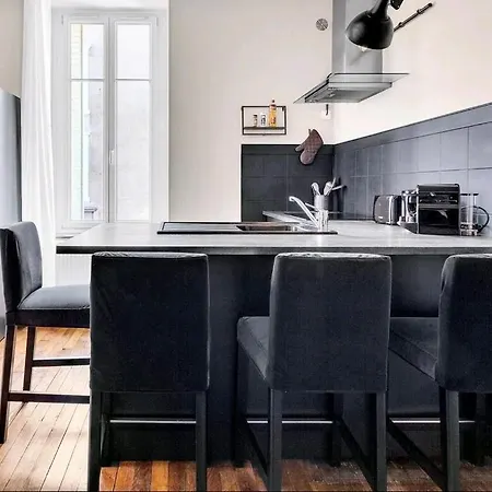 Appartement L'authentique - Proche Thermal Et Gare - équipé *