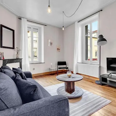 L'authentique - Proche Thermal Et Gare - équipé Appartement *